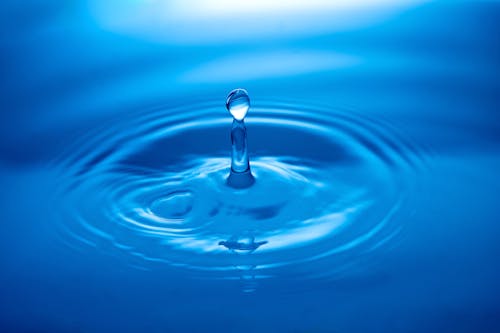 Ilmainen kuvapankkikuva tunnisteilla pisara vettä, sininen, sininen tausta