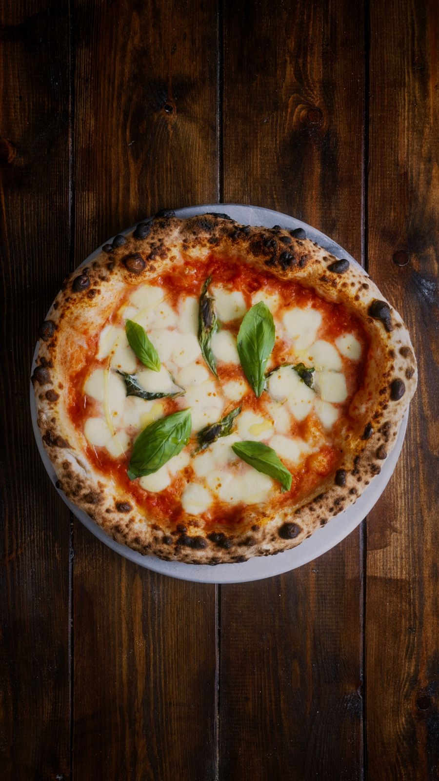 A wood-fired Neapolitan margherita