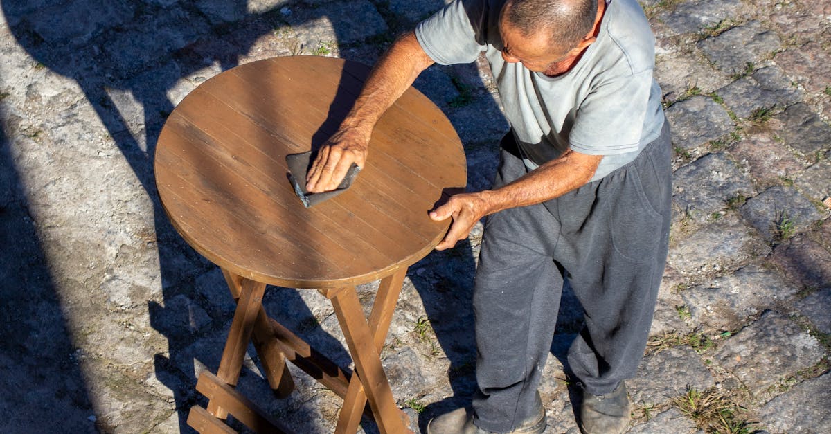 Salto de 4 Meses e Regressão do Sono: Guia Prático Para Sobreviver à Pior Fase do Bebê parents reading to baby - regressão do sono 4 meses