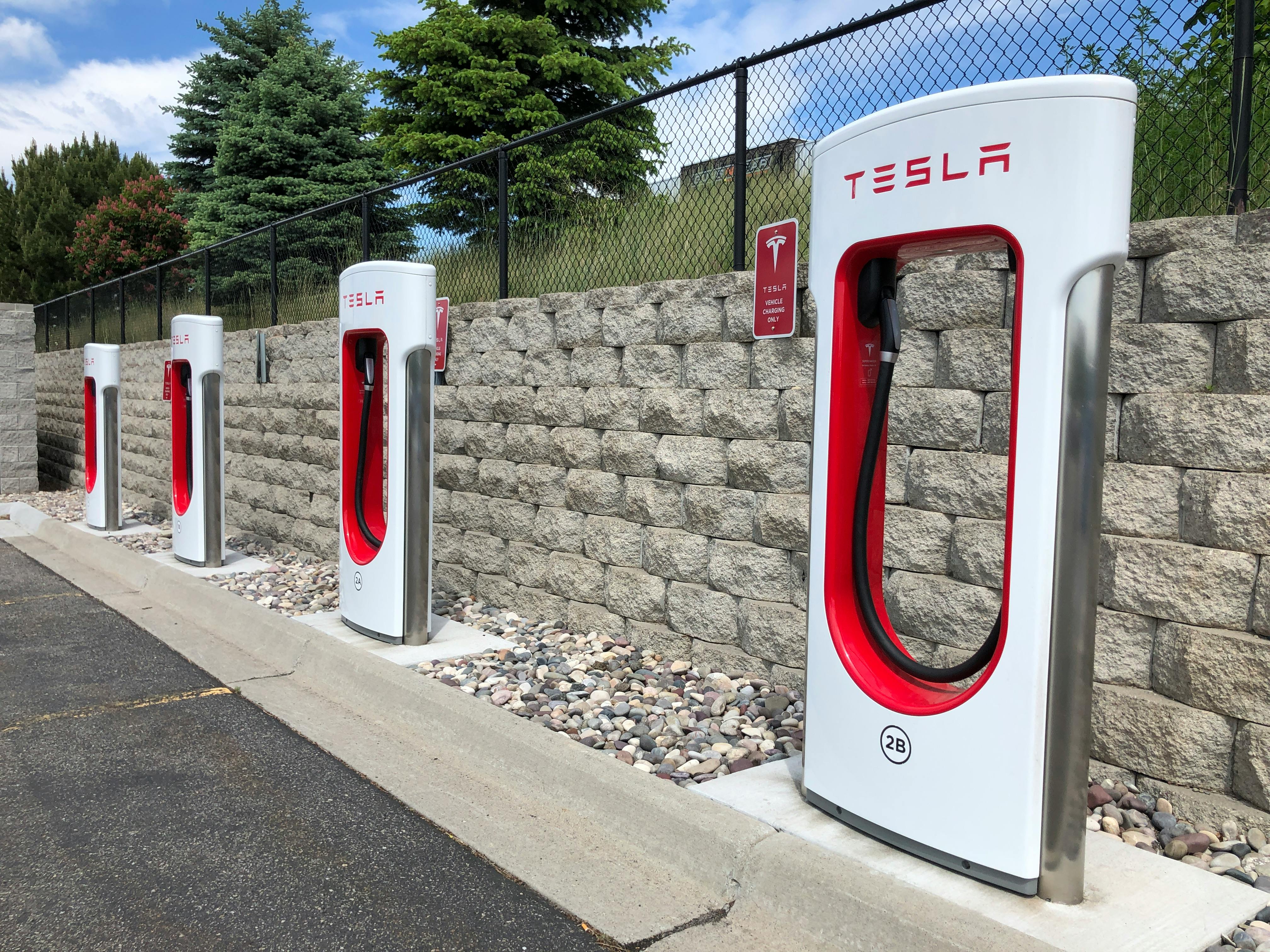 Free stock photo of electric car, Electric car charger, electric car charging station