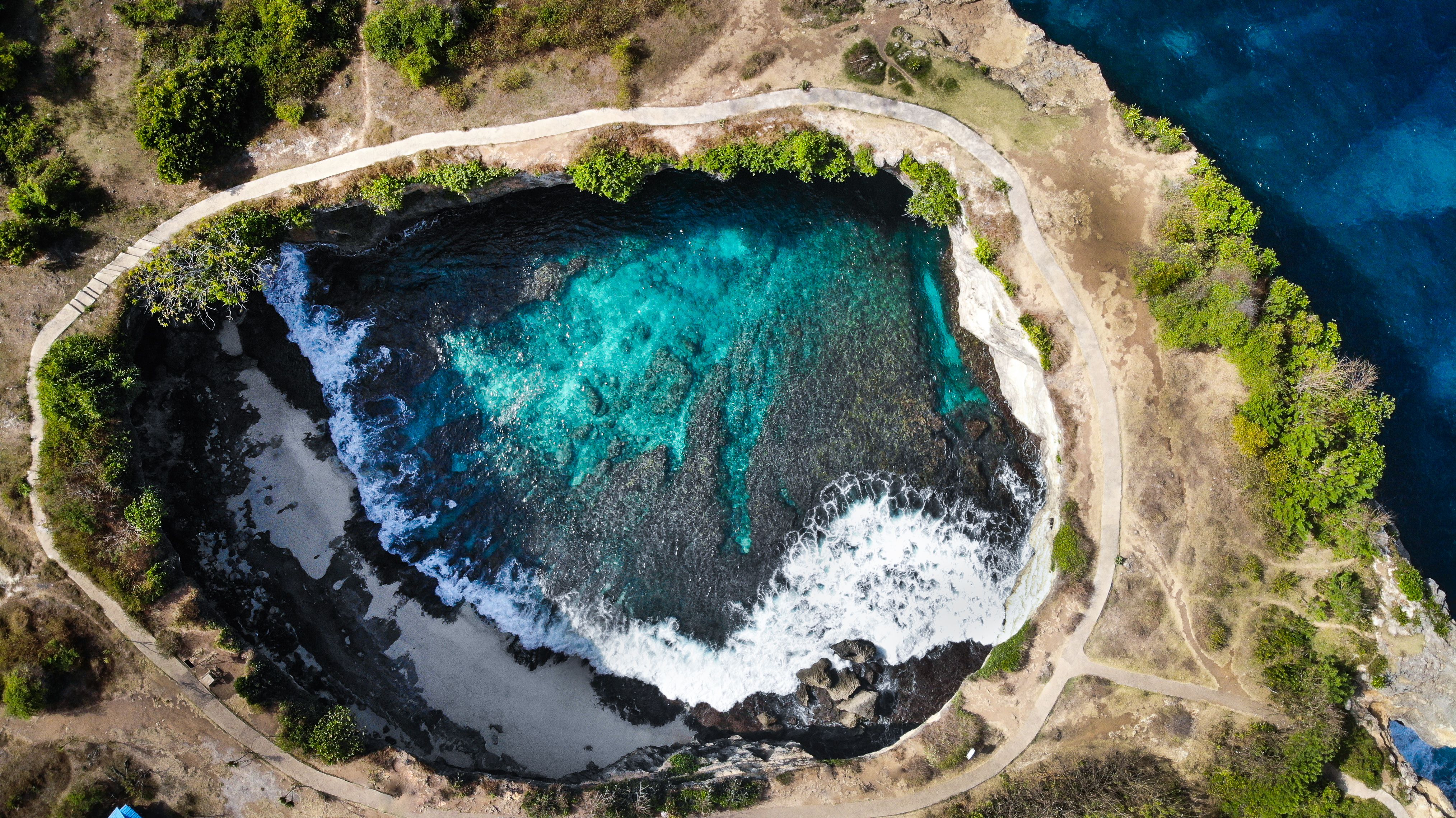 meanwhile, broken beach is shown from the top.