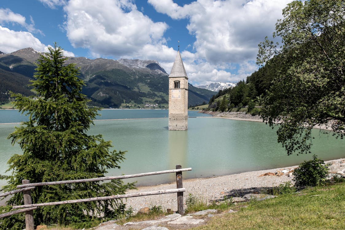 Gratis arkivbilde med absorbert, alpene, arkitektur