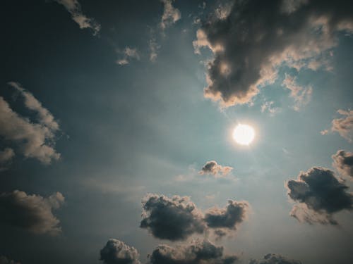 Kostenloses Stock Foto zu coulds, über den wolken