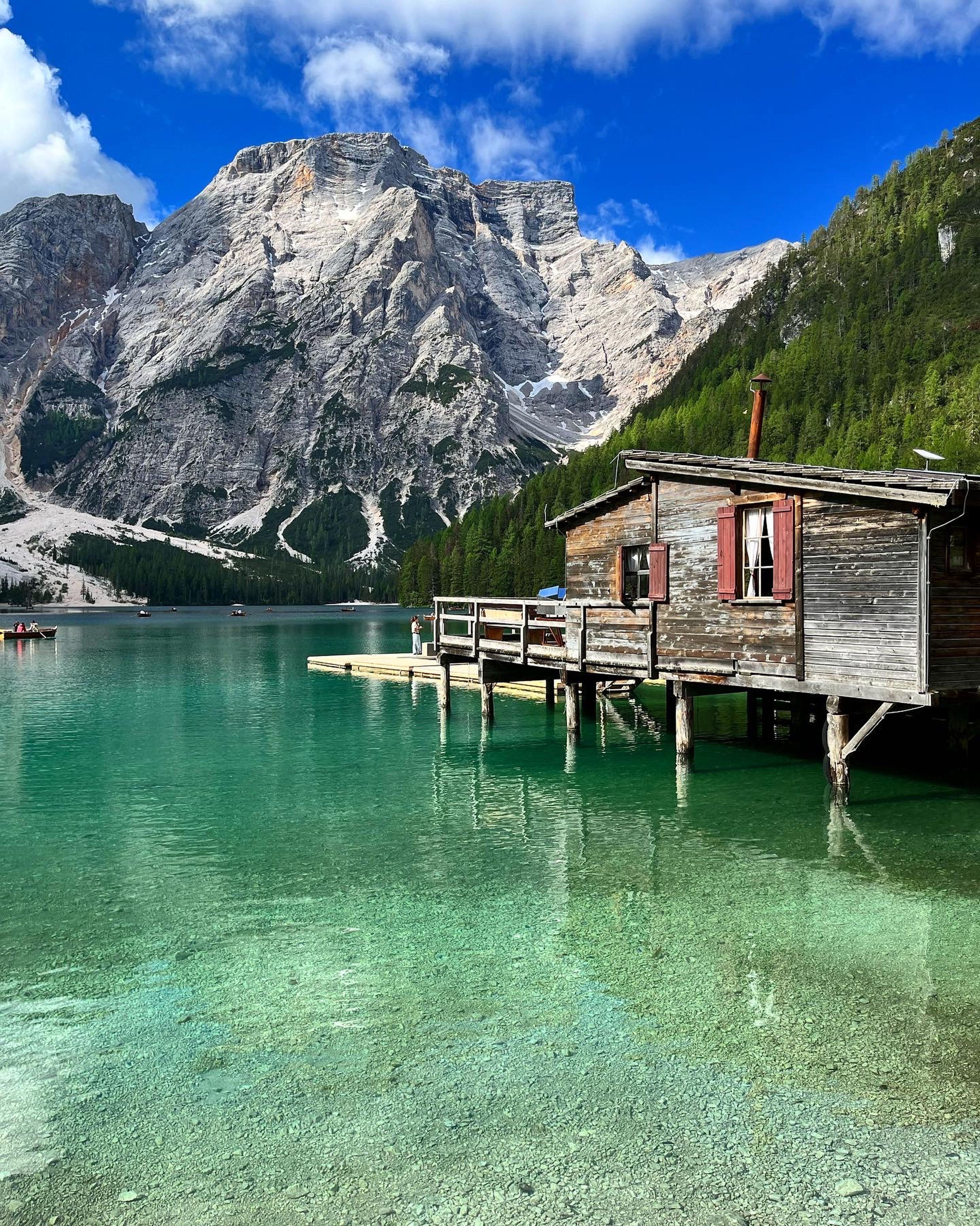House on a Lake · Free Stock Photo