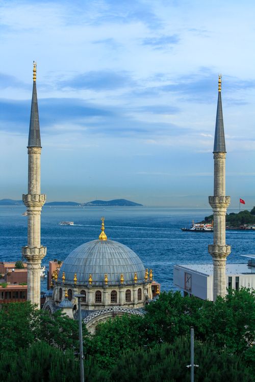 Free Scenic view of Nusretiye Mosque with the sea in the background, showcasing Ottoman architecture in Istanbul. Stock Photo