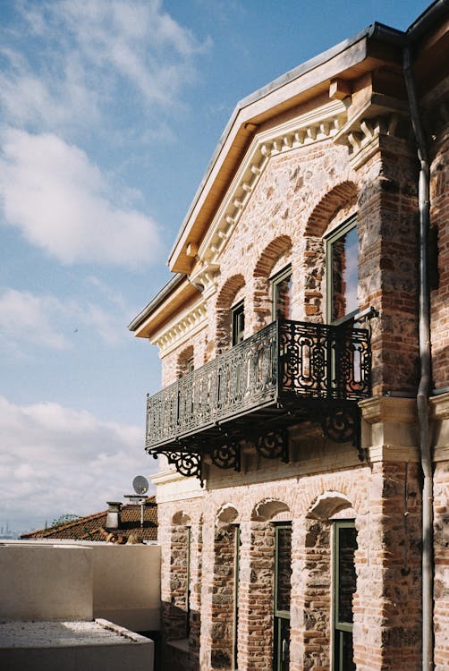 Darmowe zdjęcie z galerii z antyczny, architektura, balkon