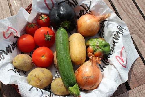 Kostnadsfri bild av bordsskiva i trä, färsk, grönsaker