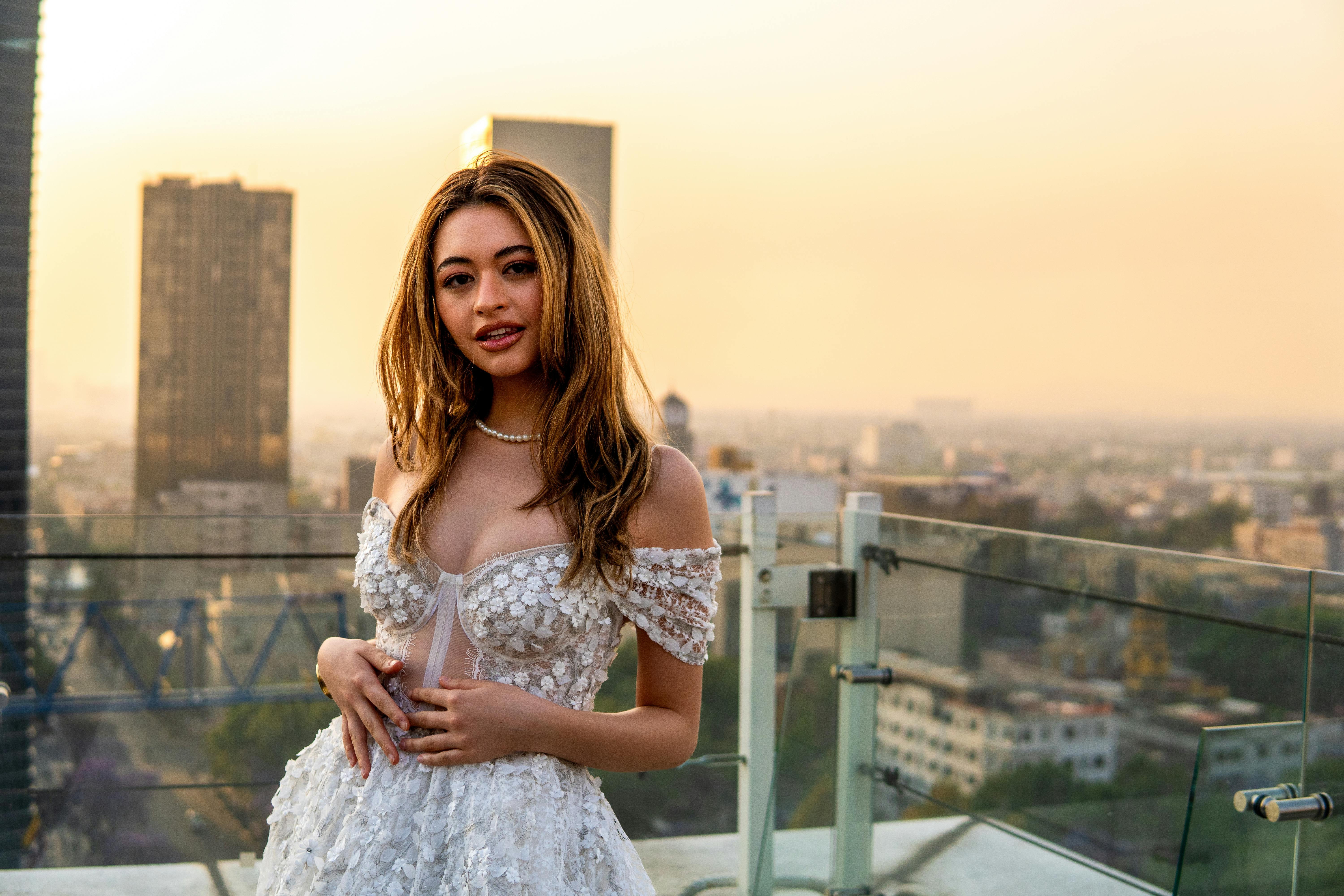 Sabrina Carpenter’s iconic Coachella beauty items have been revealed, including this $29 hair spray - NJ.com — Photo by Isray