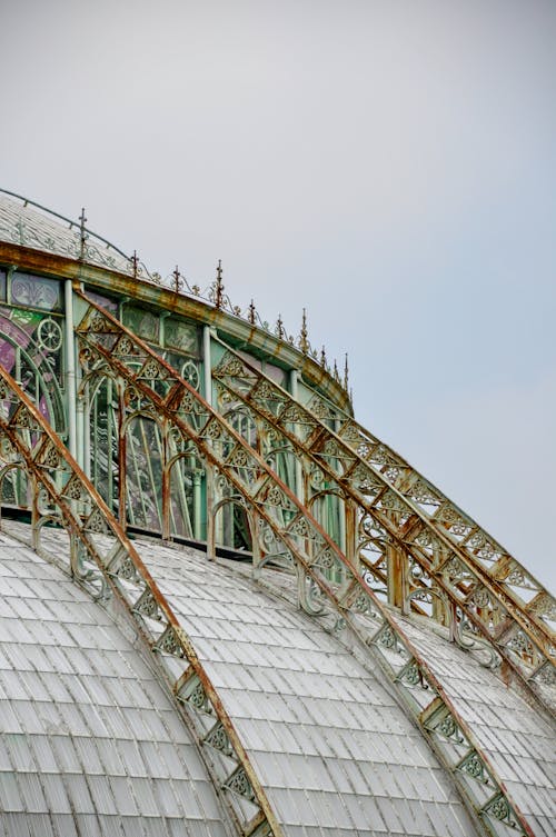 The roof of a building with a large dome