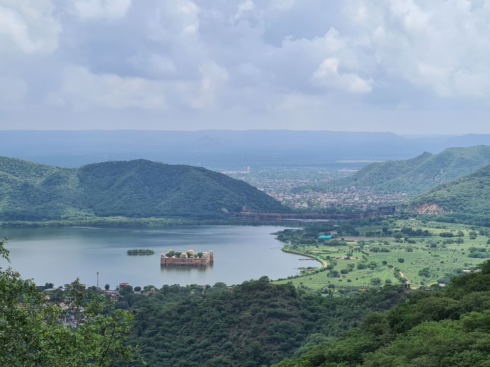 Man Sagar Lake in Jaipur · Free Stock Photo