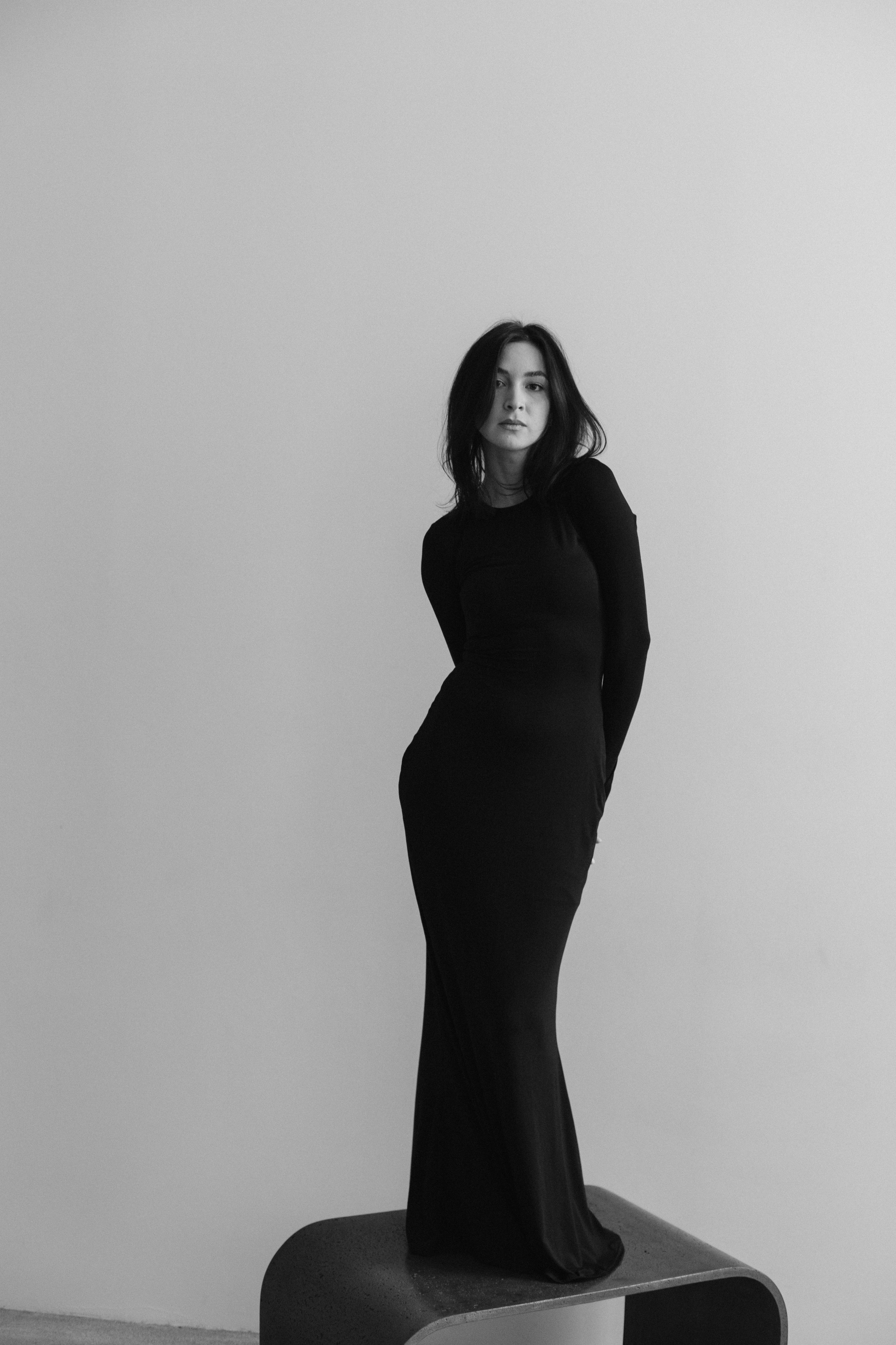 Woman in Dress in Black and White · Free Stock Photo