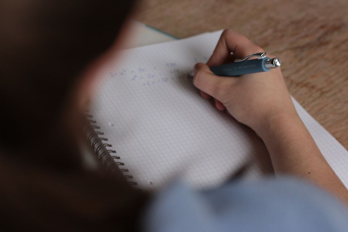 Journaling : écrire pour apaiser son mental - Exercices d’écriture pour calmer les pensées qui tournent en boucle