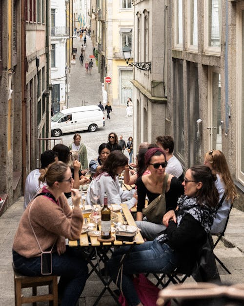 Kostenloses Stock Foto zu bar, bier, bürgersteig