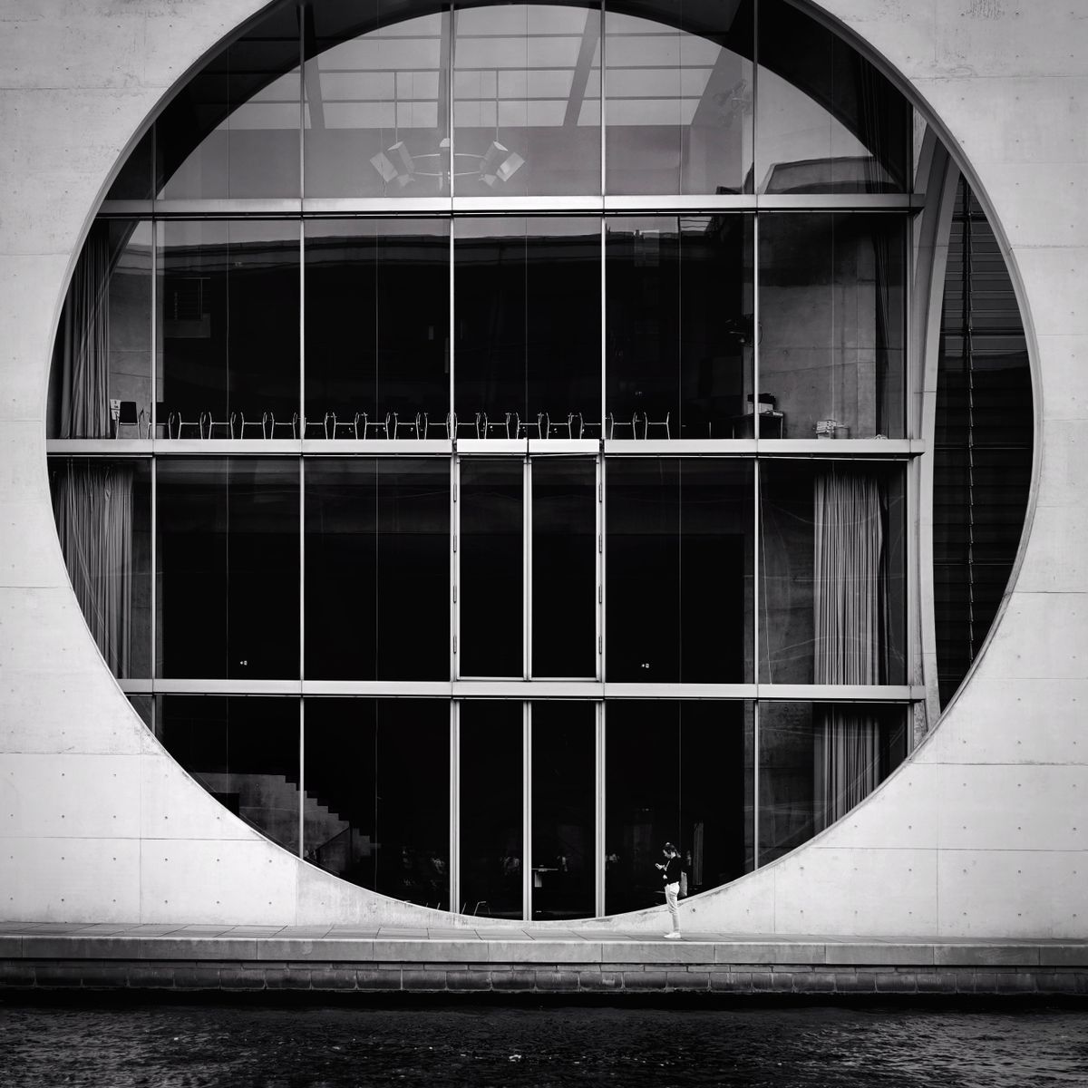 Round Window Photos, Download The BEST Free Round Window Stock Photos ...