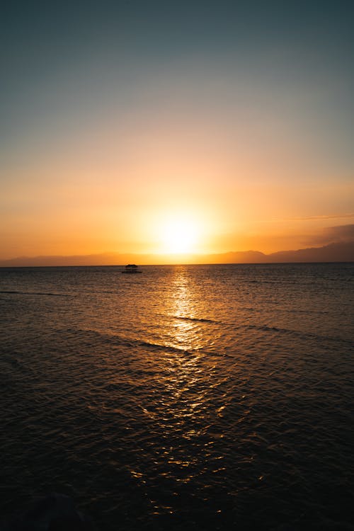 Foto Dell'oceano Calmo Durante L'ora D'oro