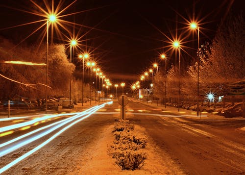 Kostenloses Stock Foto zu langzeitbelichtung, lichtspuren, nachtstadt