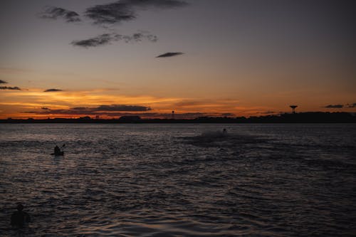 Foto profissional grátis de água, alvorecer, barco