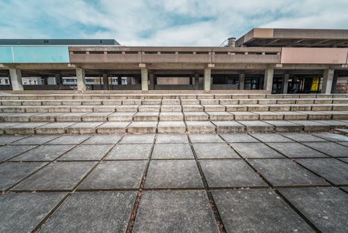 Fotobanka s bezplatnými fotkami na tému apartmán, architektúra, betón