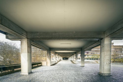 Fotobanka s bezplatnými fotkami na tému architektúra, autodielňa, betón