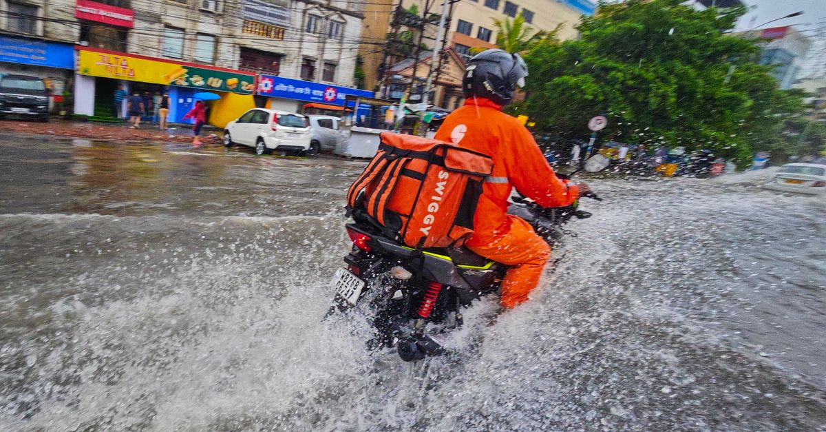 Hyderabad Gets Moderate Rain; Heavy Downpour Batters North Telangana
