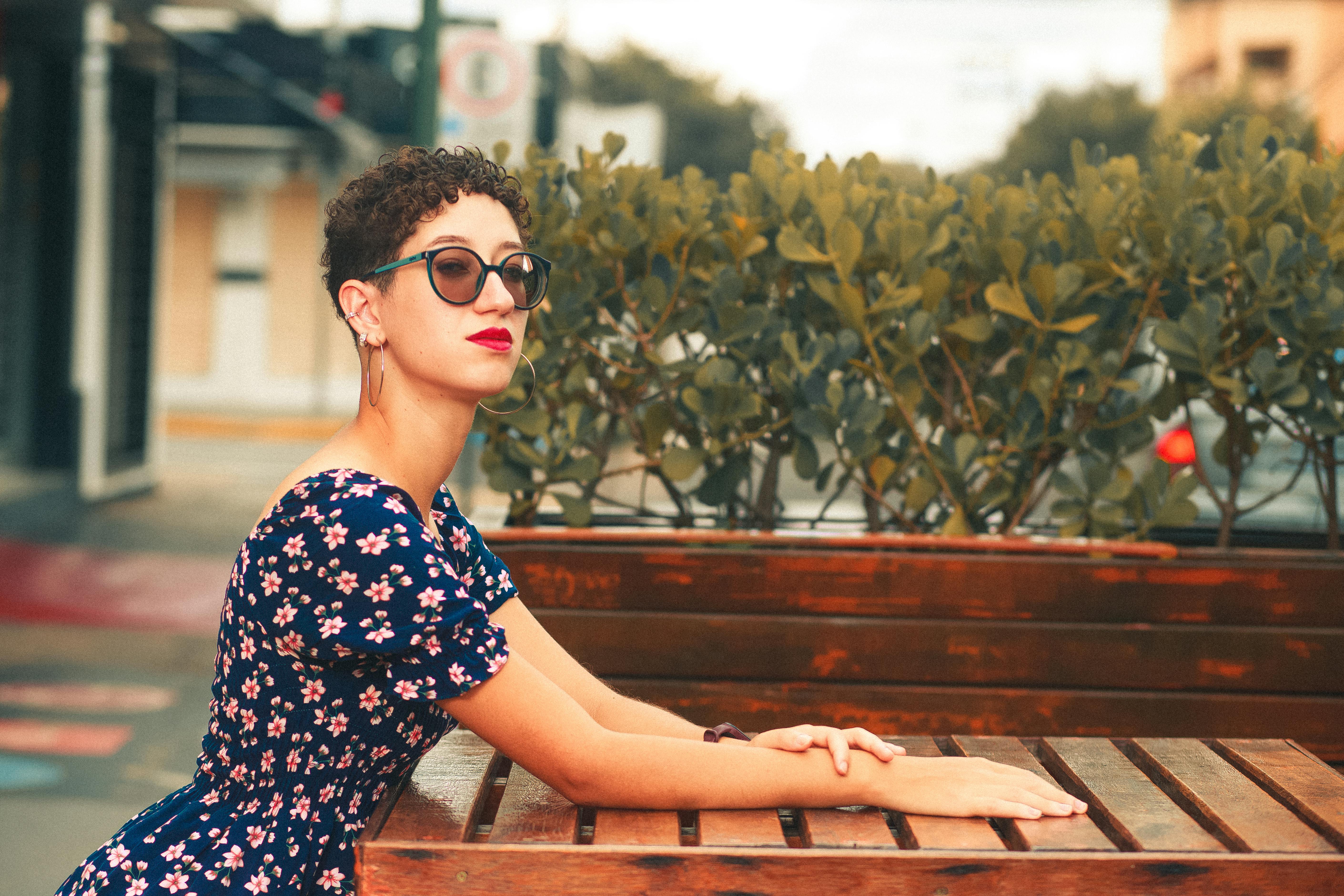 Gratis arkivbilde med @outdoor, blomsterkjole, blomstermønster Arkivbilde