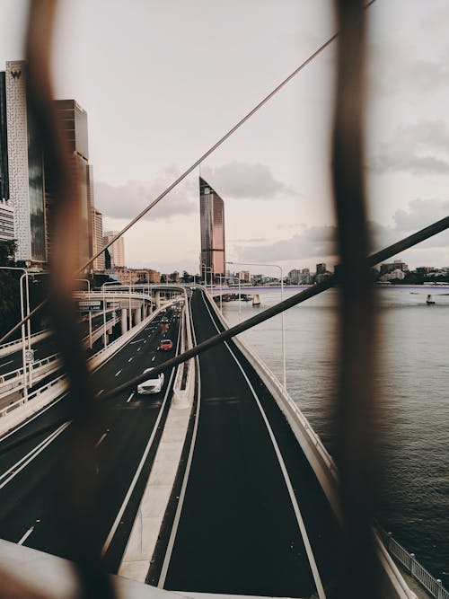 Fotobanka s bezplatnými fotkami na tému architektúra, autá, centrum mesta