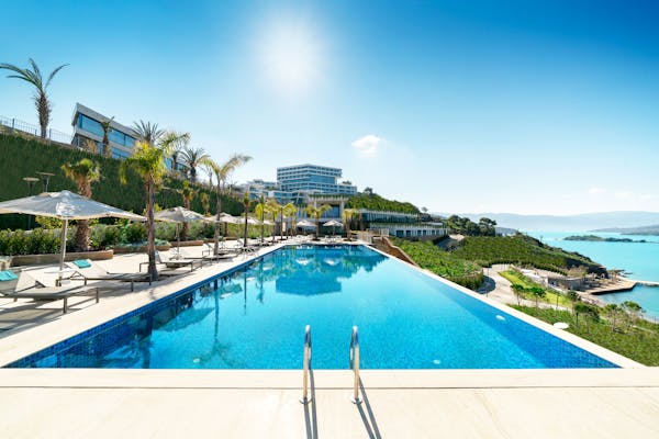 Exclusive access to luxury venues