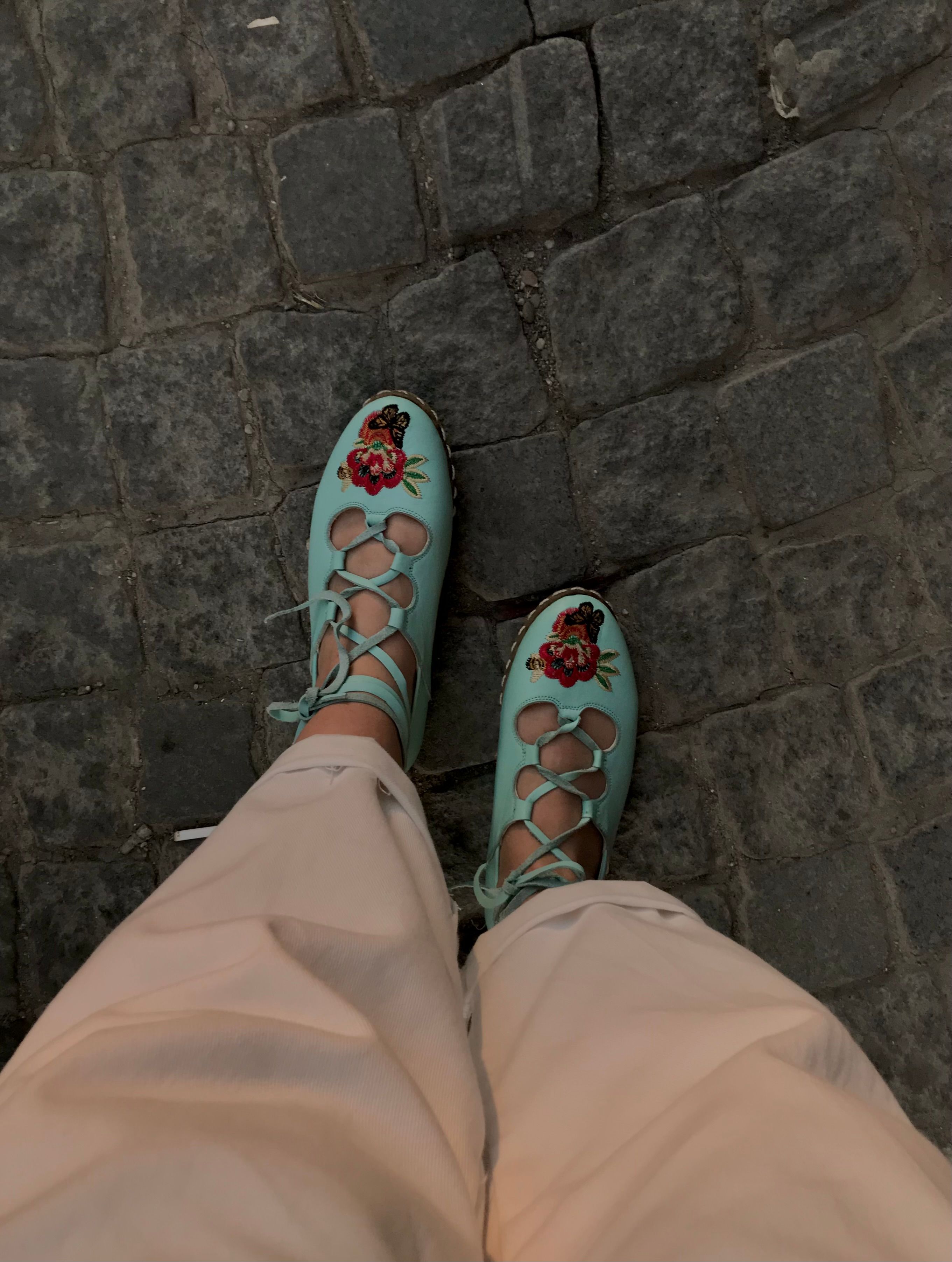 She Lives On Pump Shoes main image 1