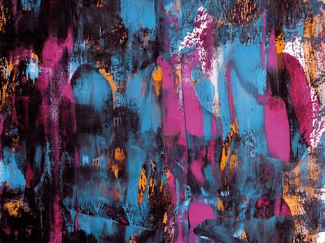 这幅抽象丙烯画大胆而多彩，画布上笔触充满活力