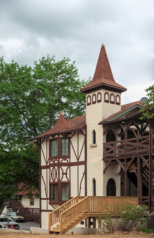 Foto profissional grátis de arquitetura cênica, arquitetura de época, arquitetura ornamentada