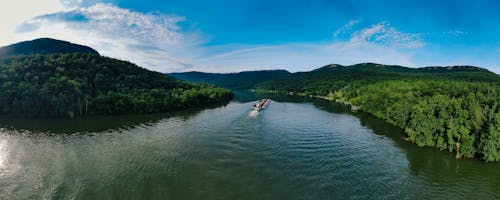 Bateau Sur Plan D'eau