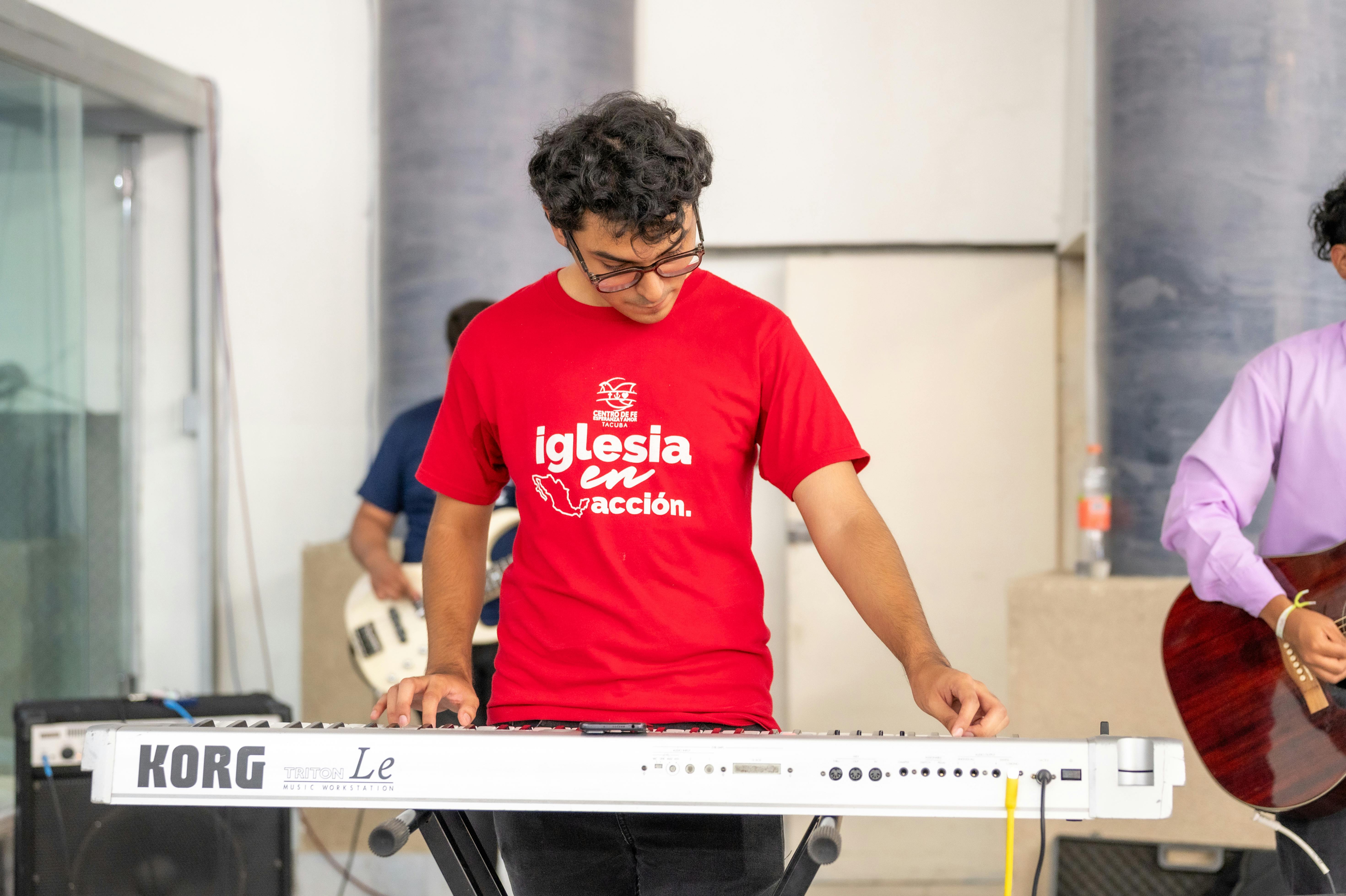 Former Worship Pastor and ‘American Idol’ Contestant Caleb Flynn Charged With Wife’s Murder