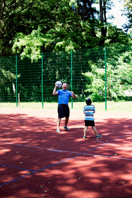 aile, Basketbol, çocuk içeren Ücretsiz stok fotoğraf