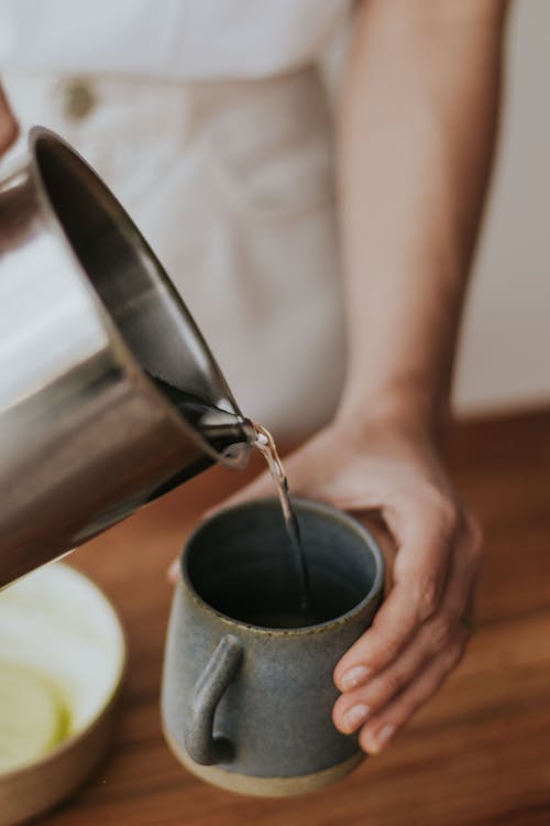 Foto profissional grátis de chá, chá gelado, latte matcha