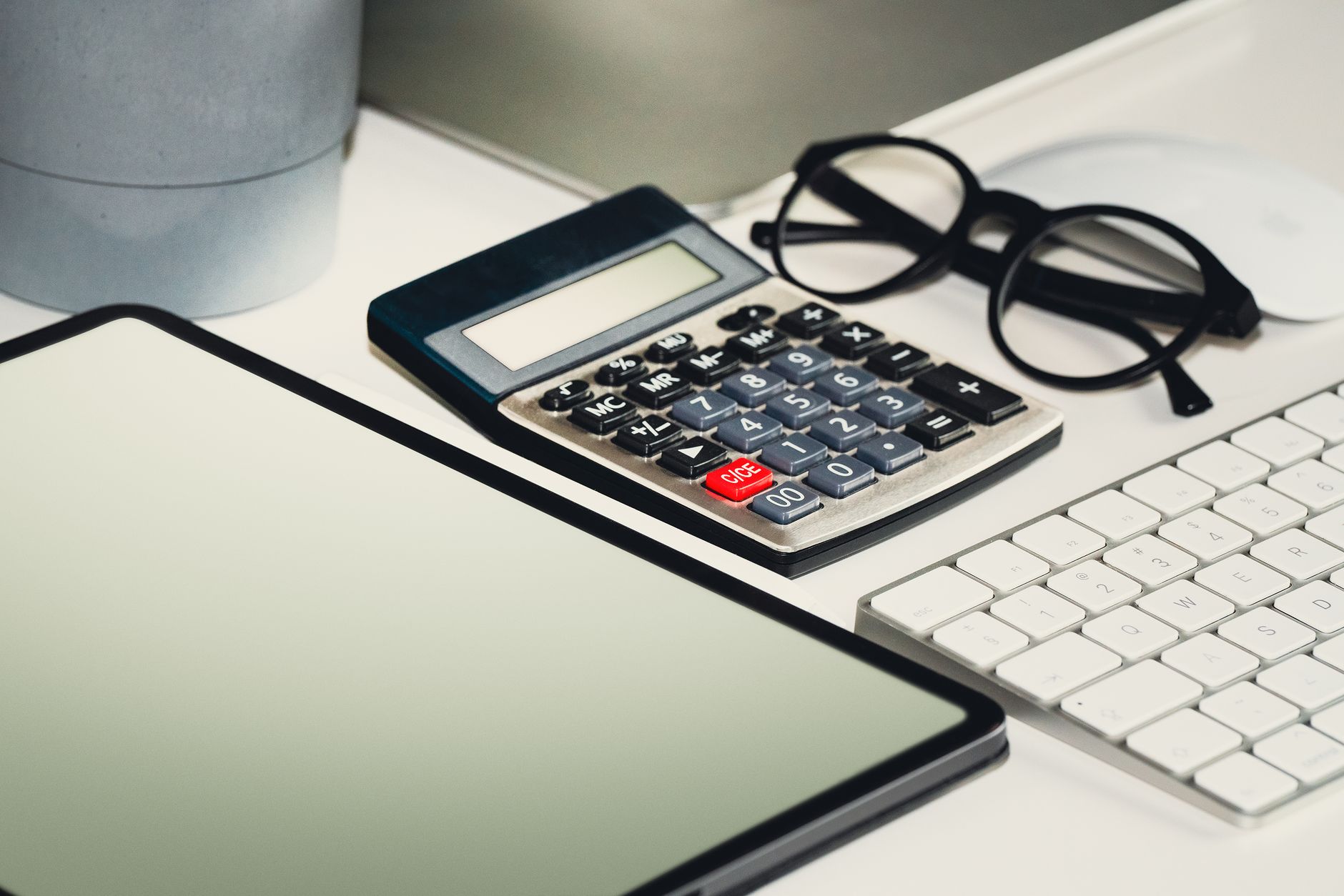 How to Protect Your Digital Estate Plan from Hackers and Data Breaches: A Data-Driven Security Benchmark