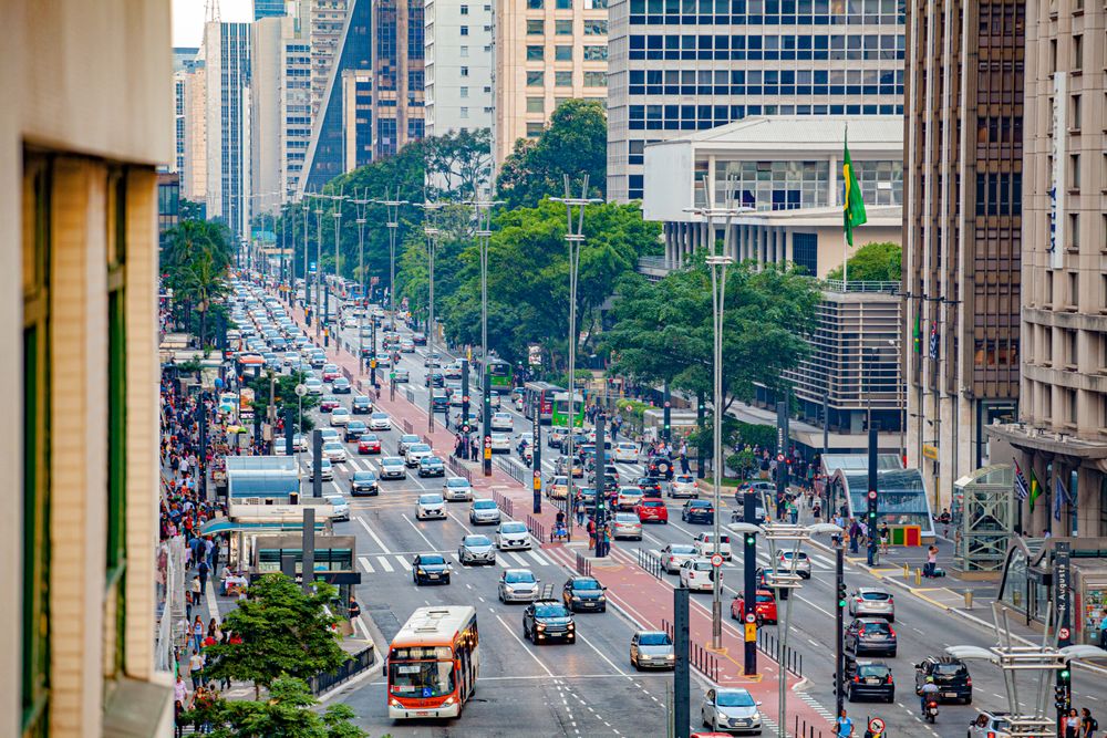 Avenida Paulista próxima aos Jardins, São Paulo