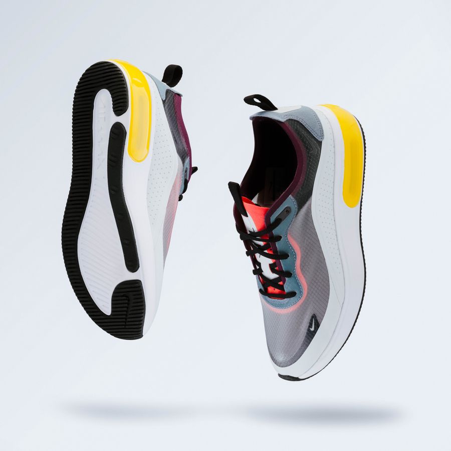 White retro court sneaker