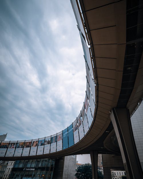 Fotobanka s bezplatnými fotkami na tému architektonický dizajn, architektúra, bilbordy