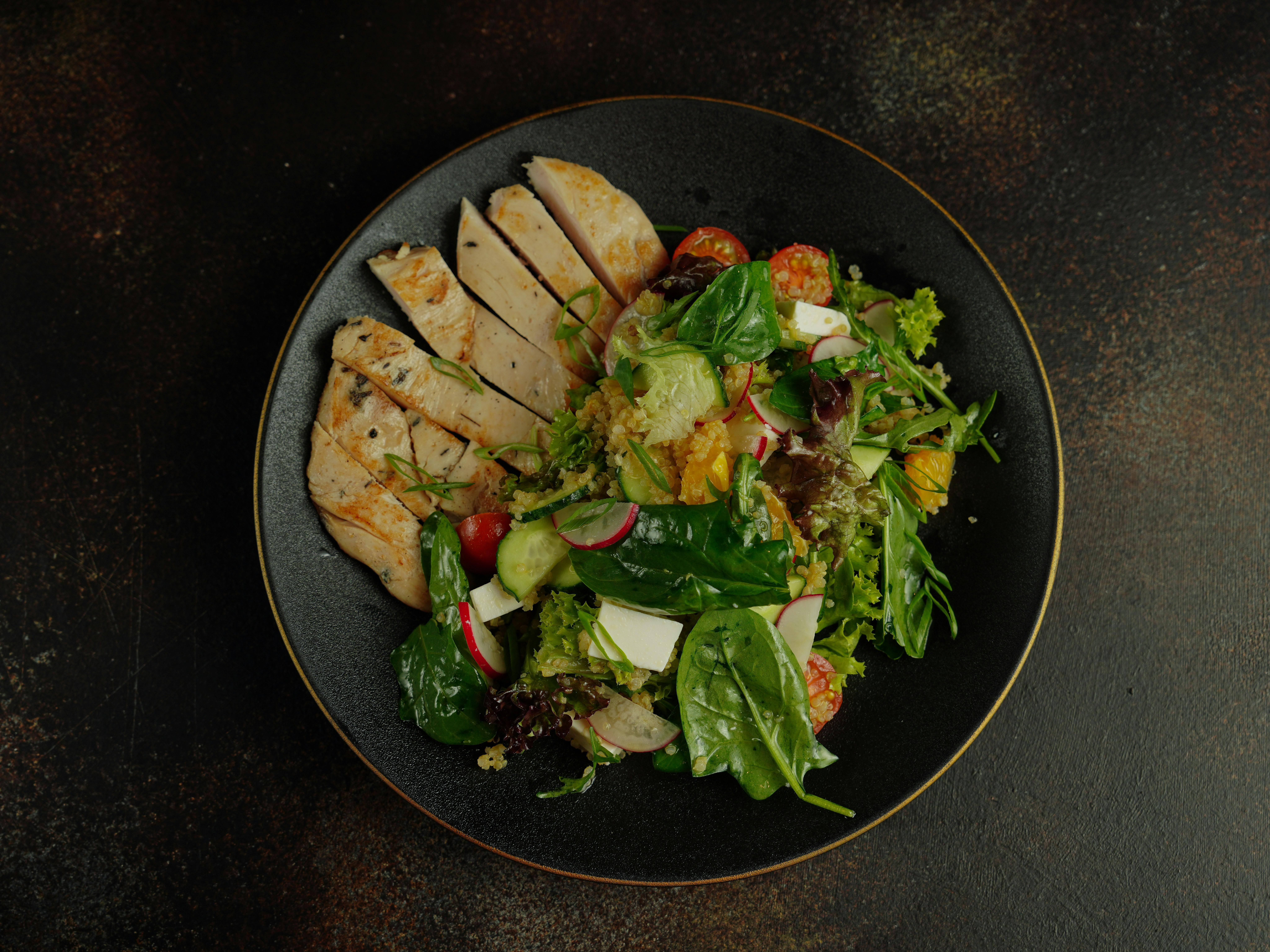 Variety of Salad Dressings in Nicaraguan Cuisine