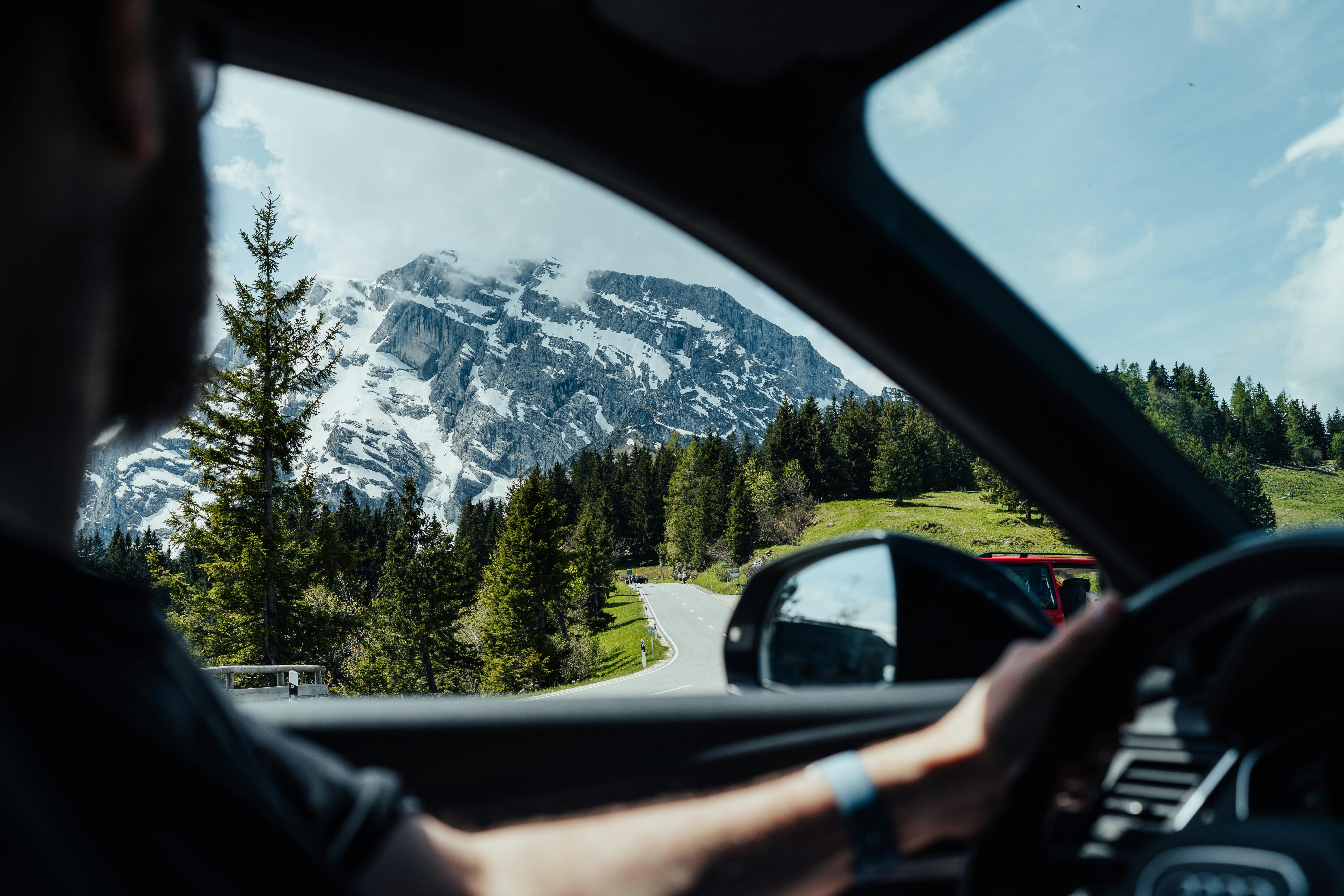 Mietwagen-Schock 2026: Warum deine Roadtrip Route jetzt neu gedacht werden muss
