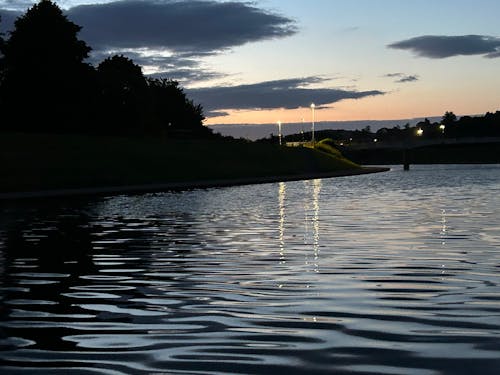 Free stock photo of beautiful sunset, blue water, evening