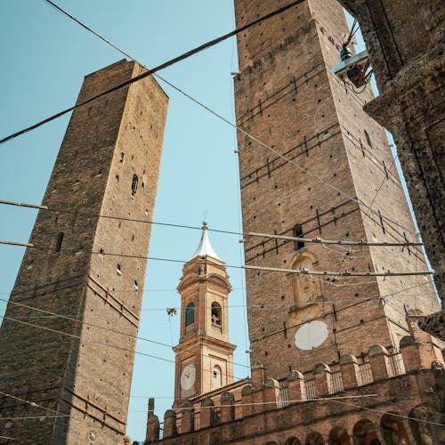 Torre degli Asinelli: Le Due Torri