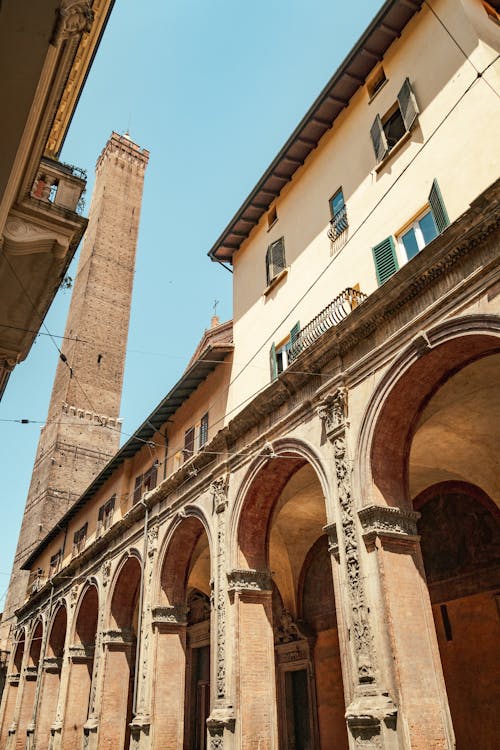 Torre degli Asinelli: Le Due Torri