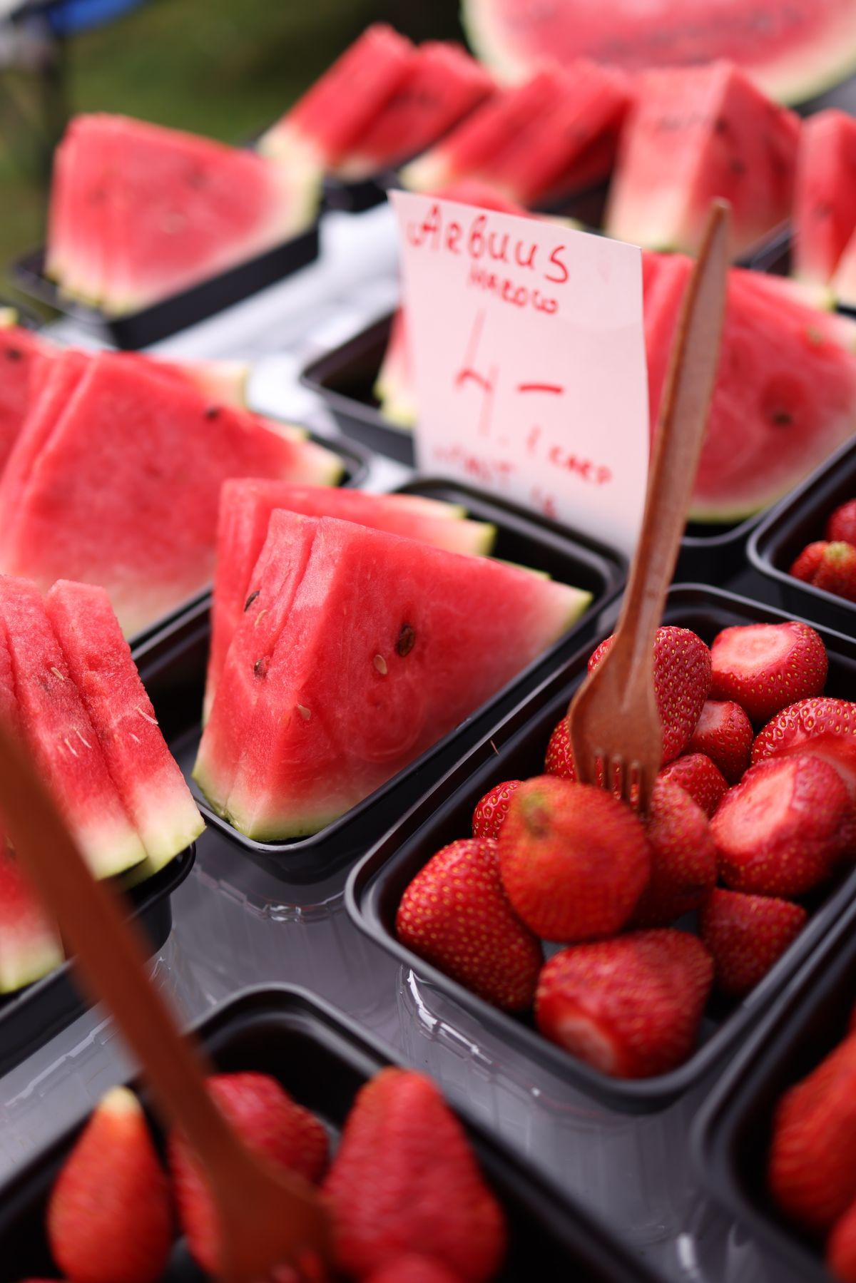 Pastèque, fraises et myrtilles, fruits d'été riches en eau et en vitamine C