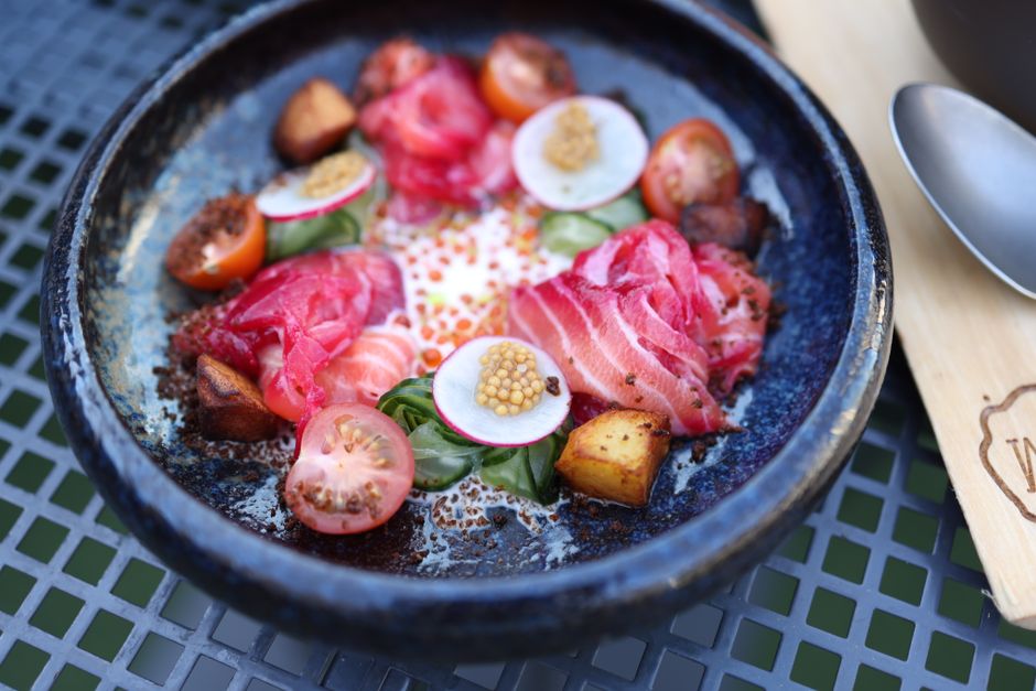 Gravlax salmon with Scandinavian mustard