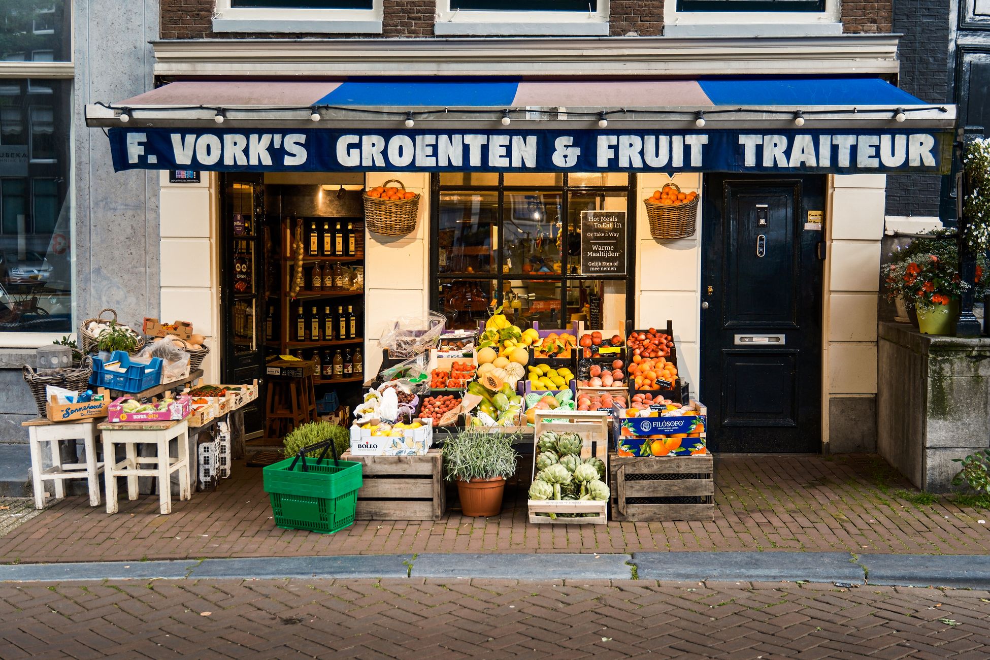 Groei bij bloemenhandelaar DFG stokt