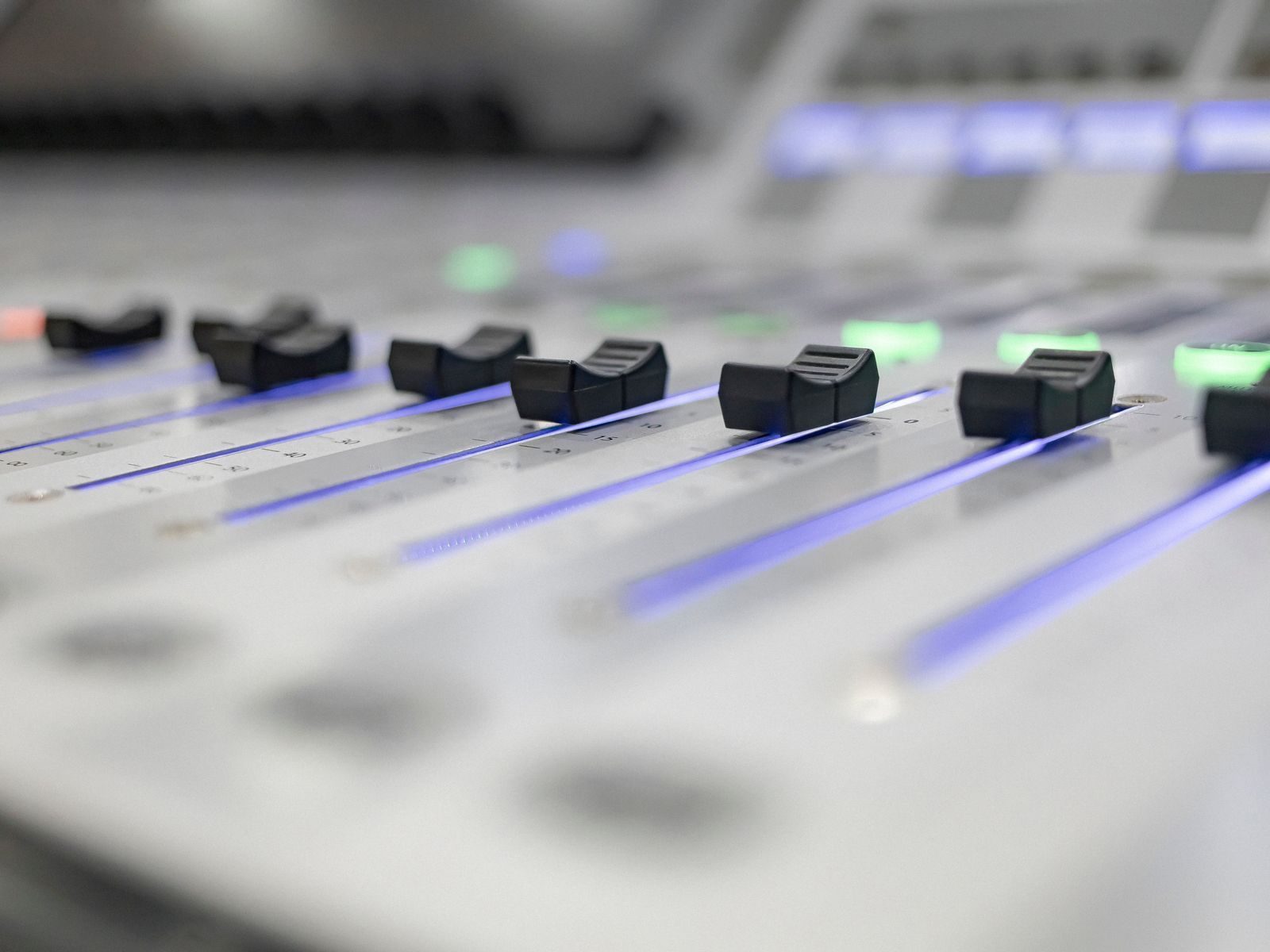 Mixing console faders