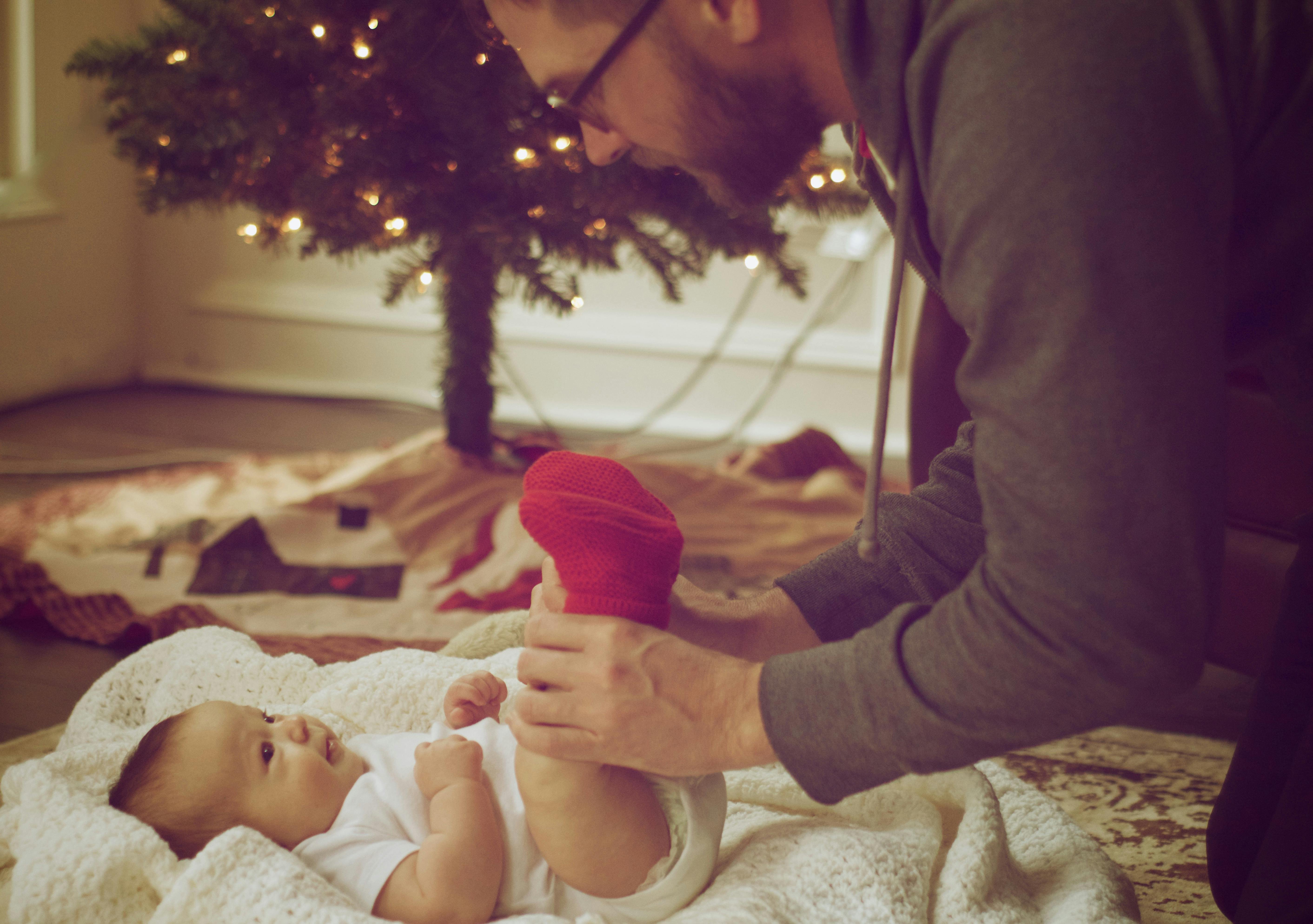 Top Tips for Navigating Your First Christmas with a Newborn: A Comprehensive Guide