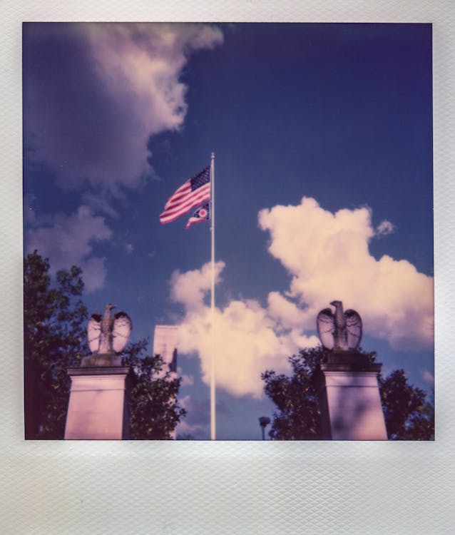 Gratis arkivbilde med ære, amerikansk flagg, flaggstang