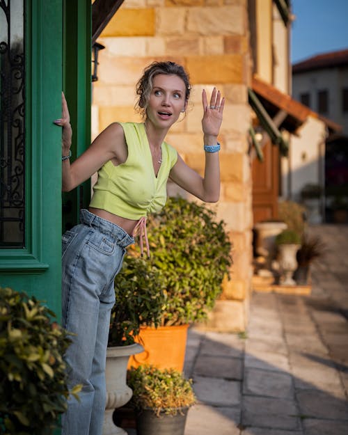 Foto profissional grátis de adulto, ao ar livre, arquitetura